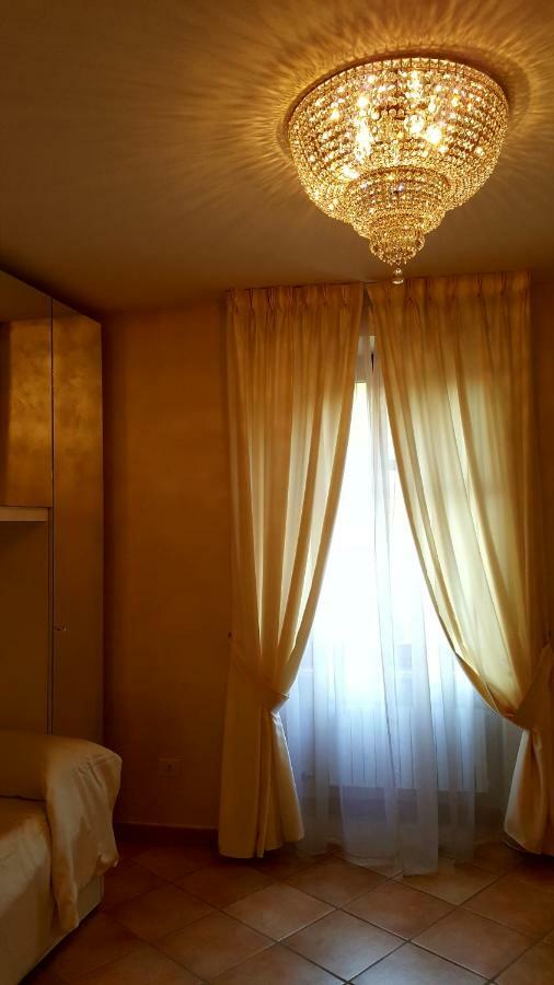 Ivana Sweet House Desenzano del Garda Buitenkant foto